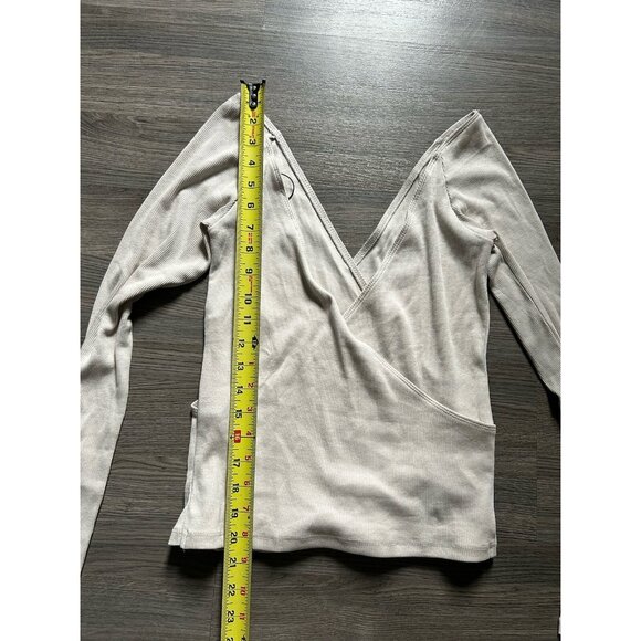 Zara Ribbed Crossover Long Sleeve Shirt Deep V Pullover Open Back Size M beige - Picture 5 of 6